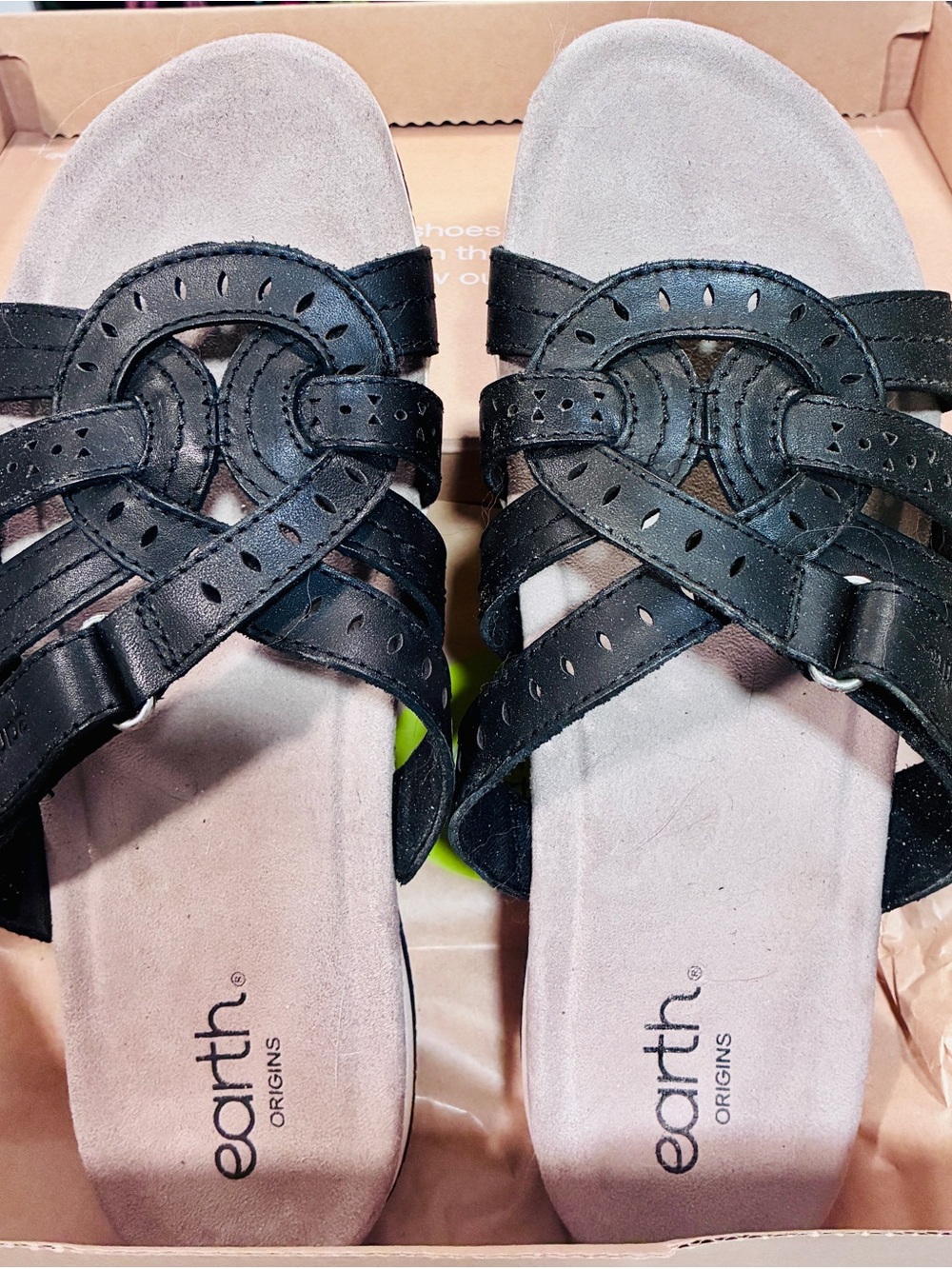 Earth Origins Black Decorative Strappy Slip-On Sandals Size 11 Wide